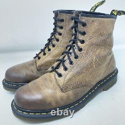 Dr. Martens 1460 Brown Airwair Distressed leather boots 8-eyelet Hole uk 9 Eu 43