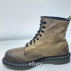 Dr. Martens 1460 Brown Airwair Distressed leather boots 8-eyelet Hole uk 9 Eu 43