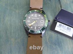 Spinnaker Wreck SP-5051-03 Green Bezel Gray Dial 44 mm Automatic w Brown Leather
